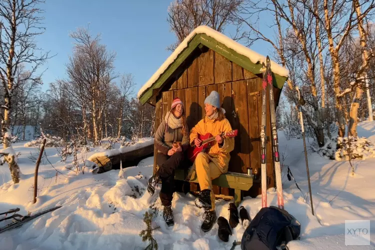 Sami en sneeuw in Speelbeesten II - Op muzikaal avontuur met Maartje & Kine