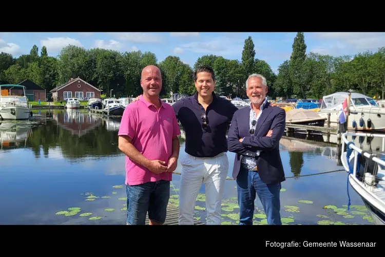 Wethouder Van Doeveren bespreekt toekomstplannen met Watersportvereniging Wassenaar